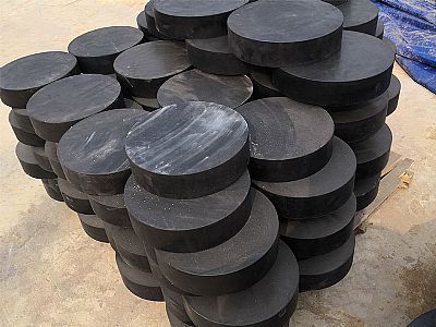 永新县板式橡胶支座由若干层橡胶片与薄钢板经加压硫化